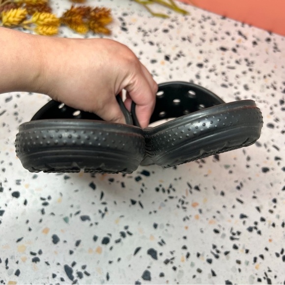 CROCS Classic Iconic Slide V2 Women’s Slip On Comfort Sandals Sz 7 - Picture 6 of 8